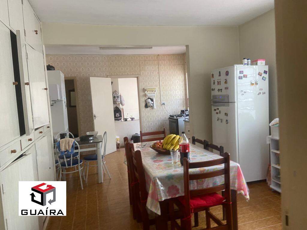 Sobrado à venda com 3 quartos, 228m² - Foto 1