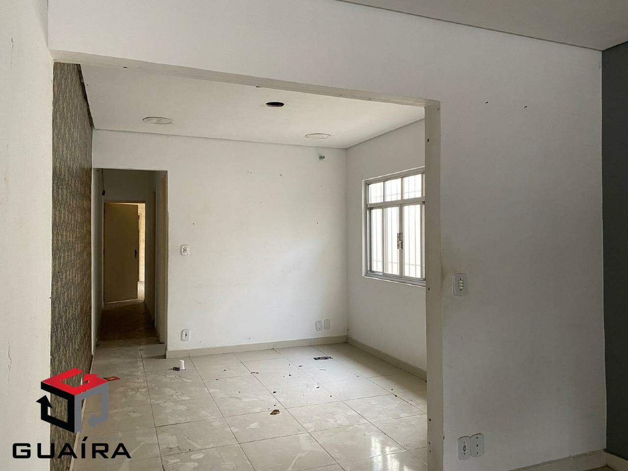 Casa à venda com 1 quarto, 128m² - Foto 2