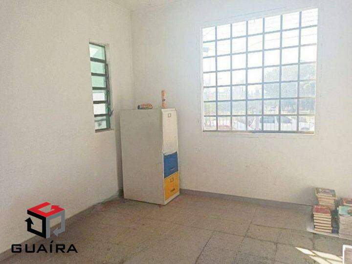 Casa para alugar com 2 quartos, 160m² - Foto 1