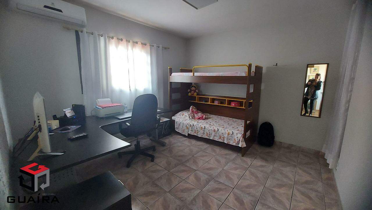 Sobrado à venda com 4 quartos, 180m² - Foto 11