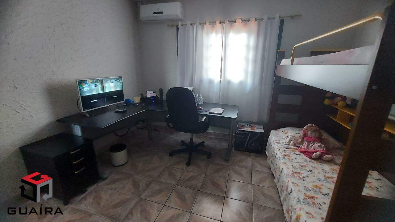 Sobrado à venda com 4 quartos, 180m² - Foto 10