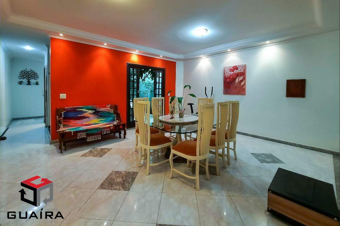 Sobrado à venda com 3 quartos, 212m² - Foto 1