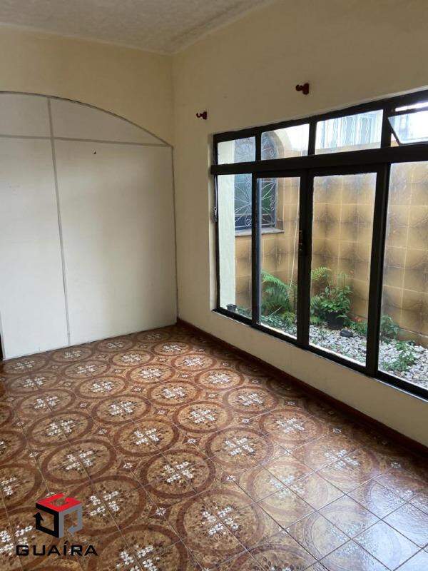 Sobrado à venda com 6 quartos, 260m² - Foto 1