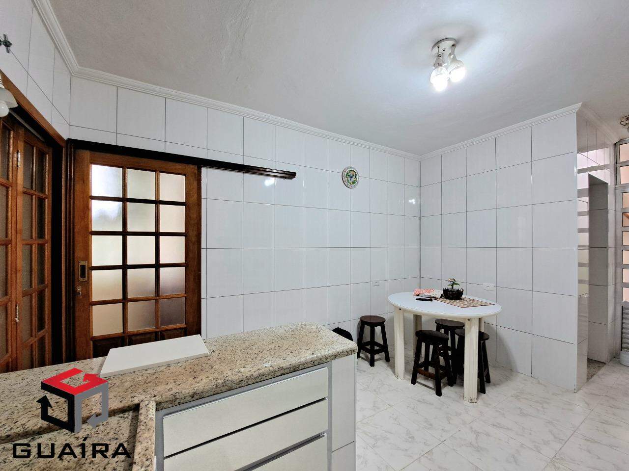 Casa à venda com 3 quartos, 200m² - Foto 7