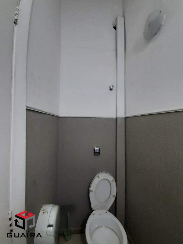 Sobrado à venda com 2 quartos, 210m² - Foto 14