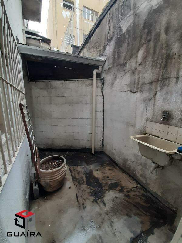 Sobrado à venda com 2 quartos, 210m² - Foto 17