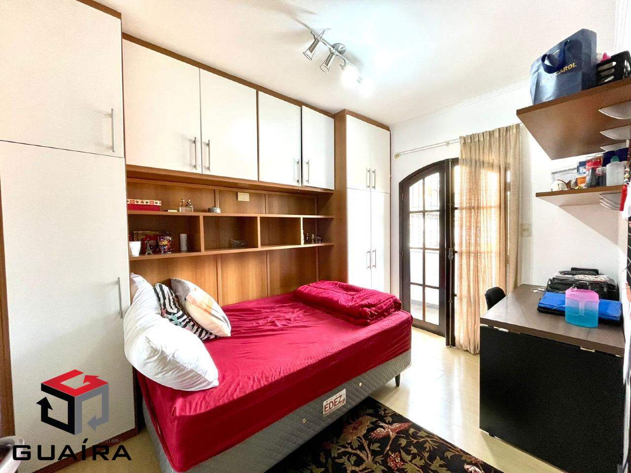 Casa à venda com 3 quartos, 210m² - Foto 15