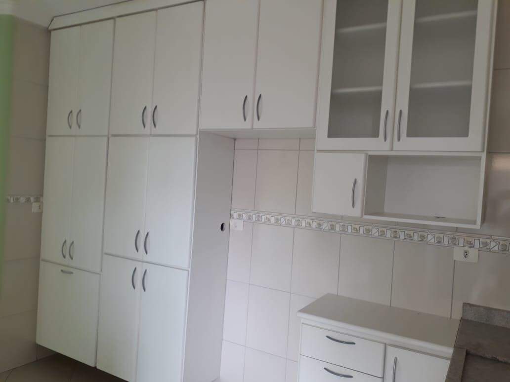 Apartamento à venda com 2 quartos, 72m² - Foto 4