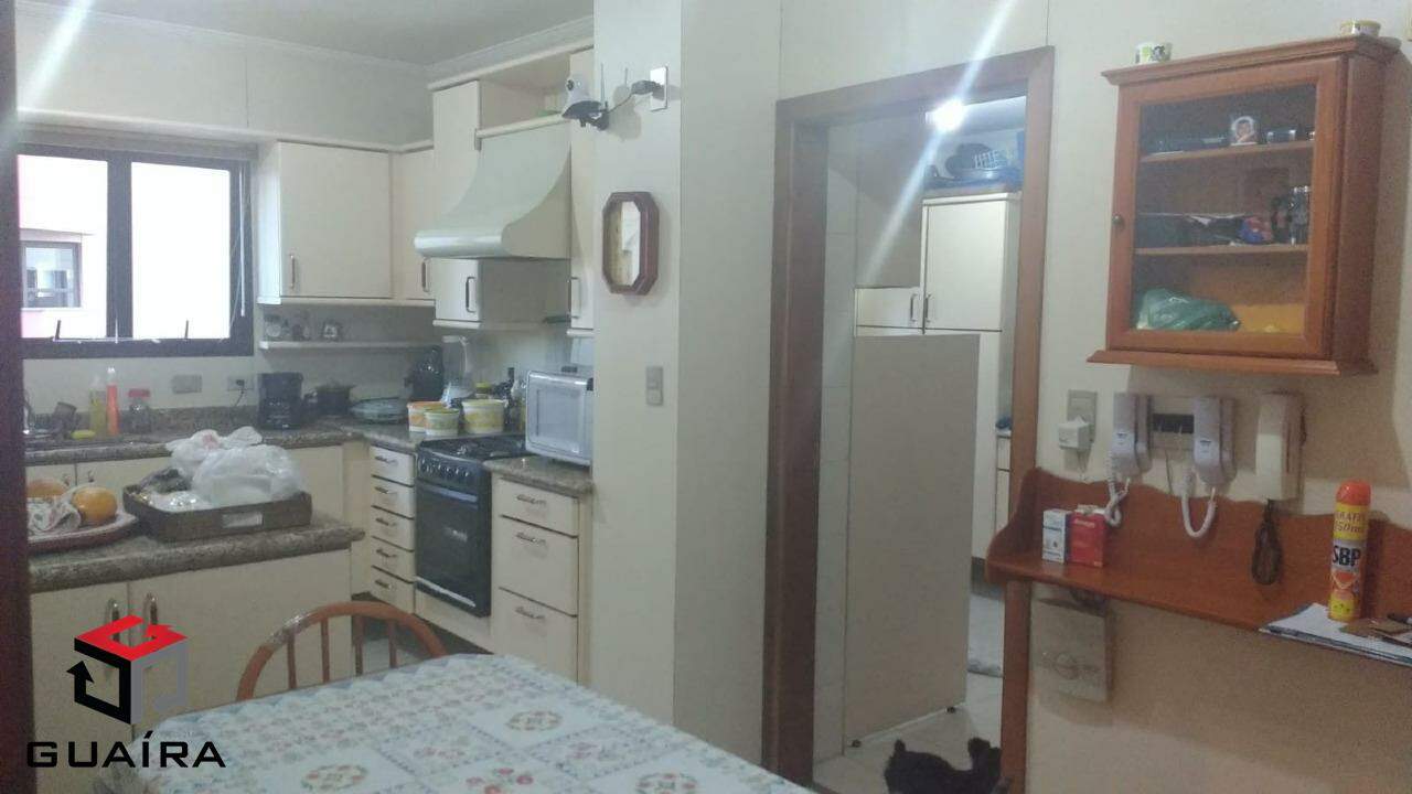 Apartamento à venda com 3 quartos, 192m² - Foto 4