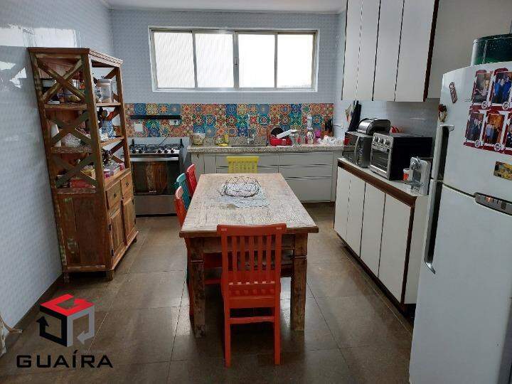 Apartamento à venda com 3 quartos, 200m² - Foto 6