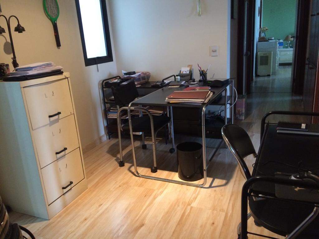 Apartamento à venda com 4 quartos, 216m² - Foto 11