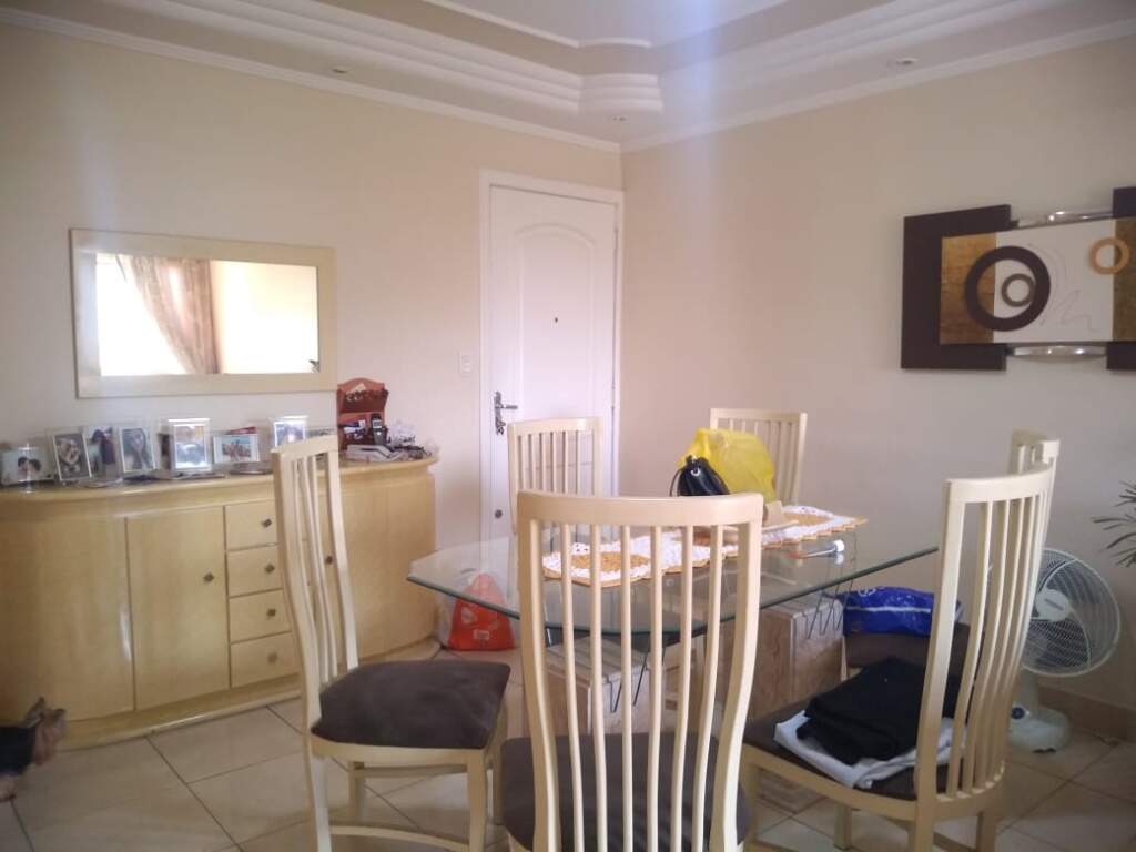 Apartamento à venda com 2 quartos, 64m² - Foto 3