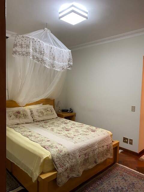 Apartamento à venda com 3 quartos, 154m² - Foto 2