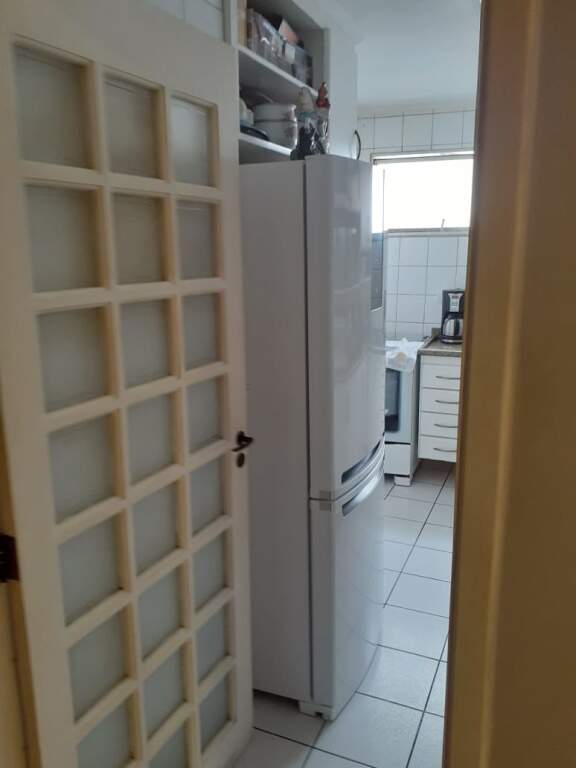 Apartamento à venda com 2 quartos, 68m² - Foto 18