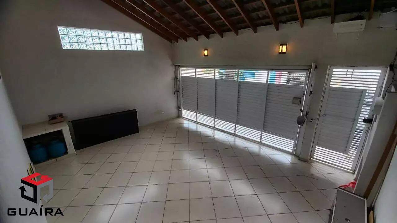 Casa para alugar com 3 quartos, 162m² - Foto 2