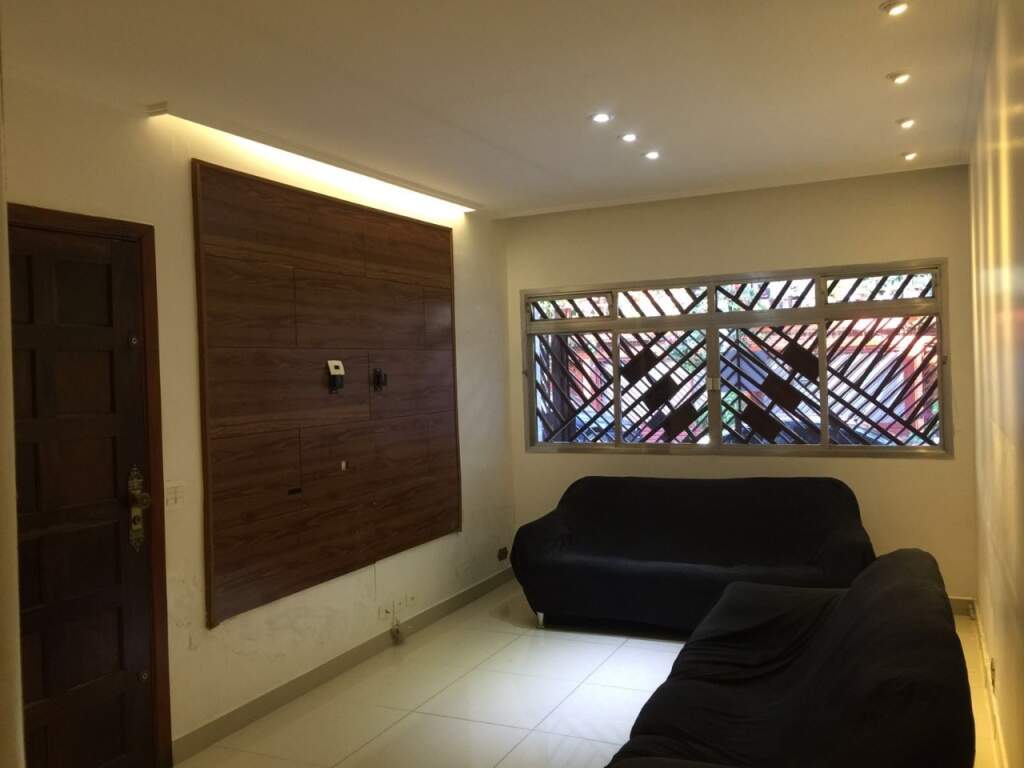 Sobrado à venda com 6 quartos, 168m² - Foto 1