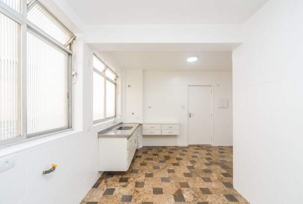 Apartamento à venda com 3 quartos, 145m² - Foto 8