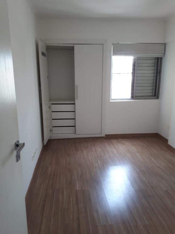 Apartamento à venda com 2 quartos, 70m² - Foto 5