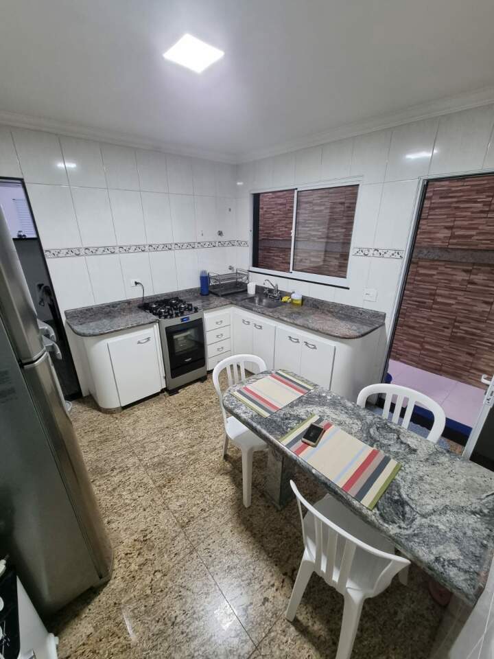 Sobrado à venda com 2 quartos, 111m² - Foto 2