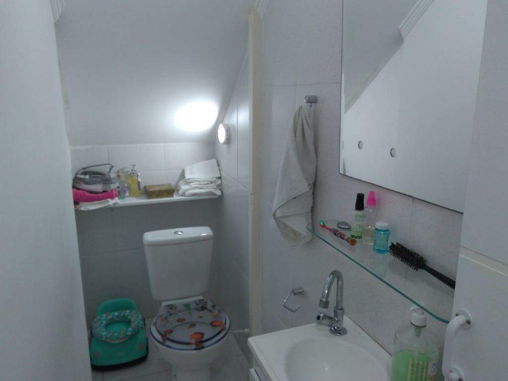 Sobrado à venda com 3 quartos, 200m² - Foto 9