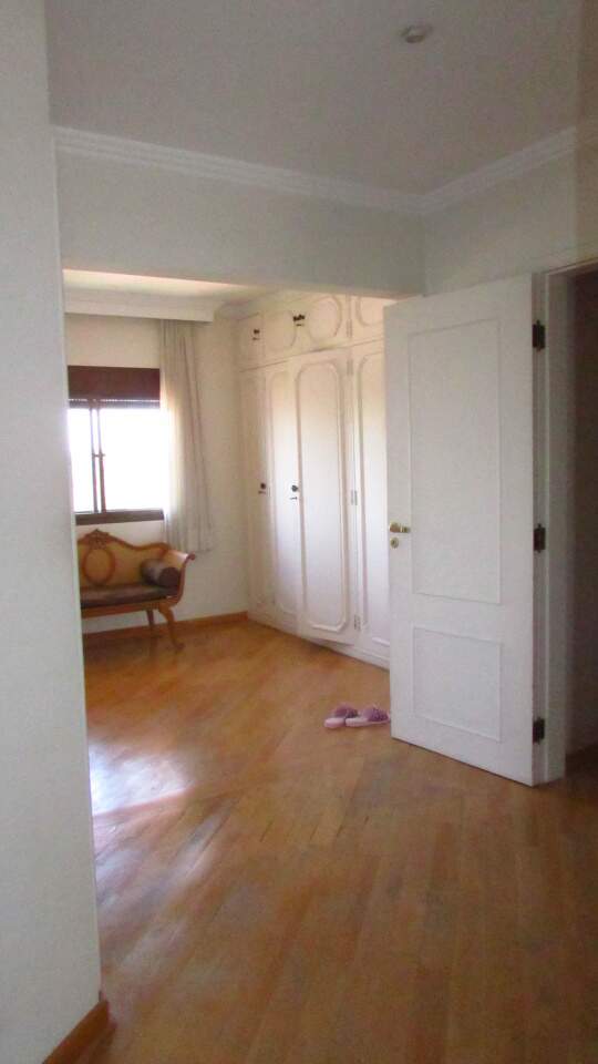 Apartamento à venda com 3 quartos, 226m² - Foto 15