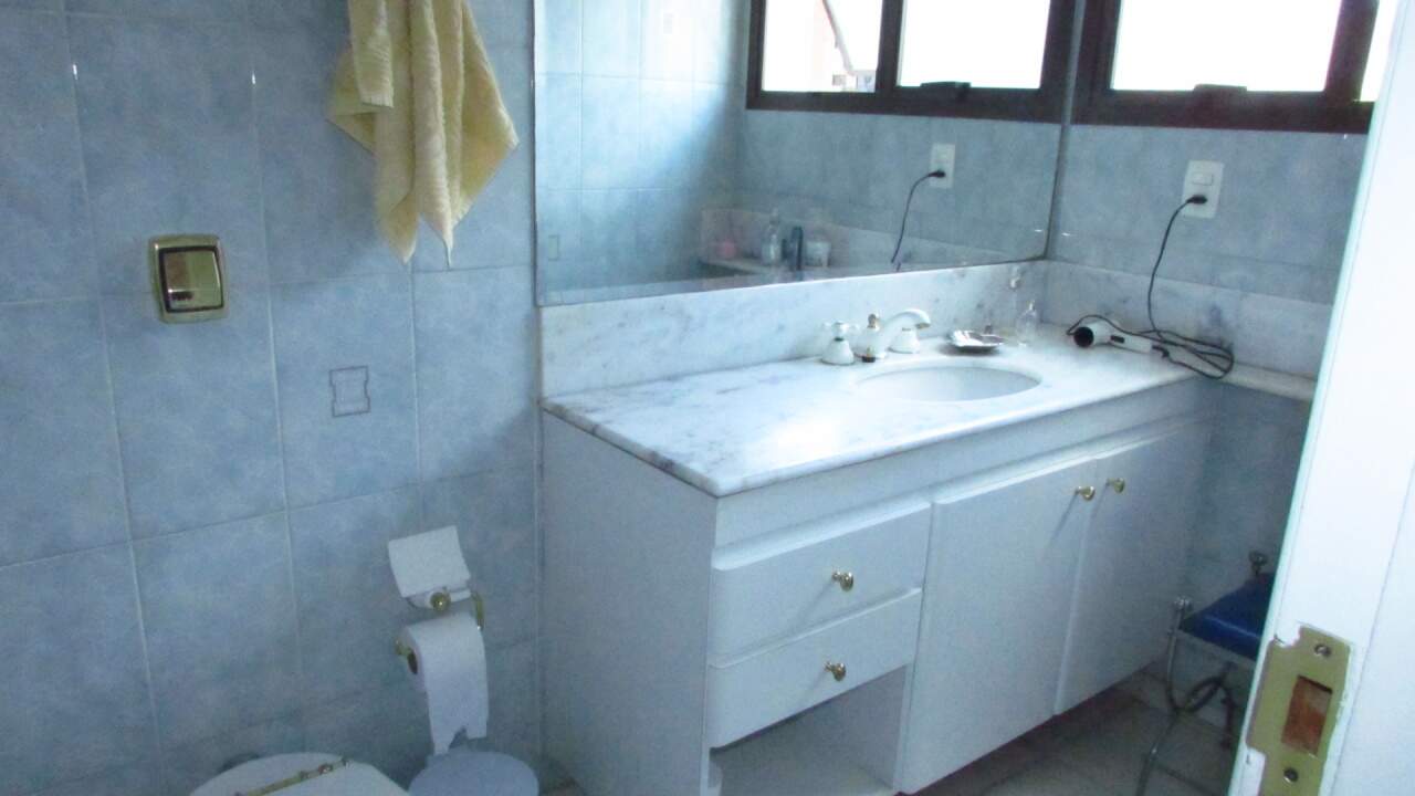 Apartamento à venda com 3 quartos, 226m² - Foto 25