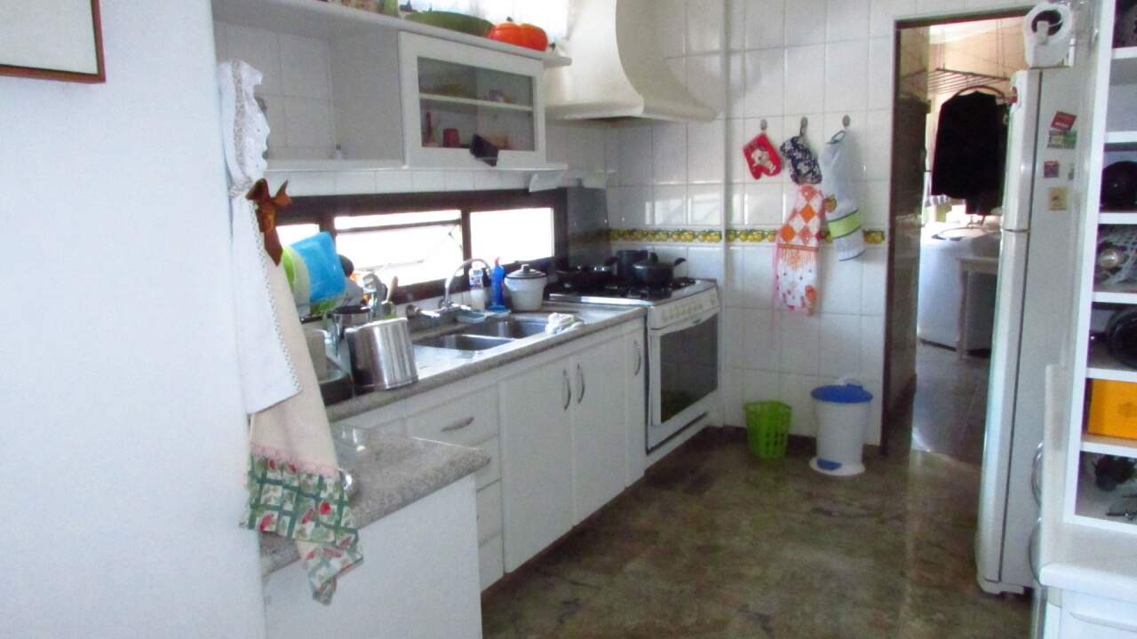 Apartamento à venda com 3 quartos, 226m² - Foto 30