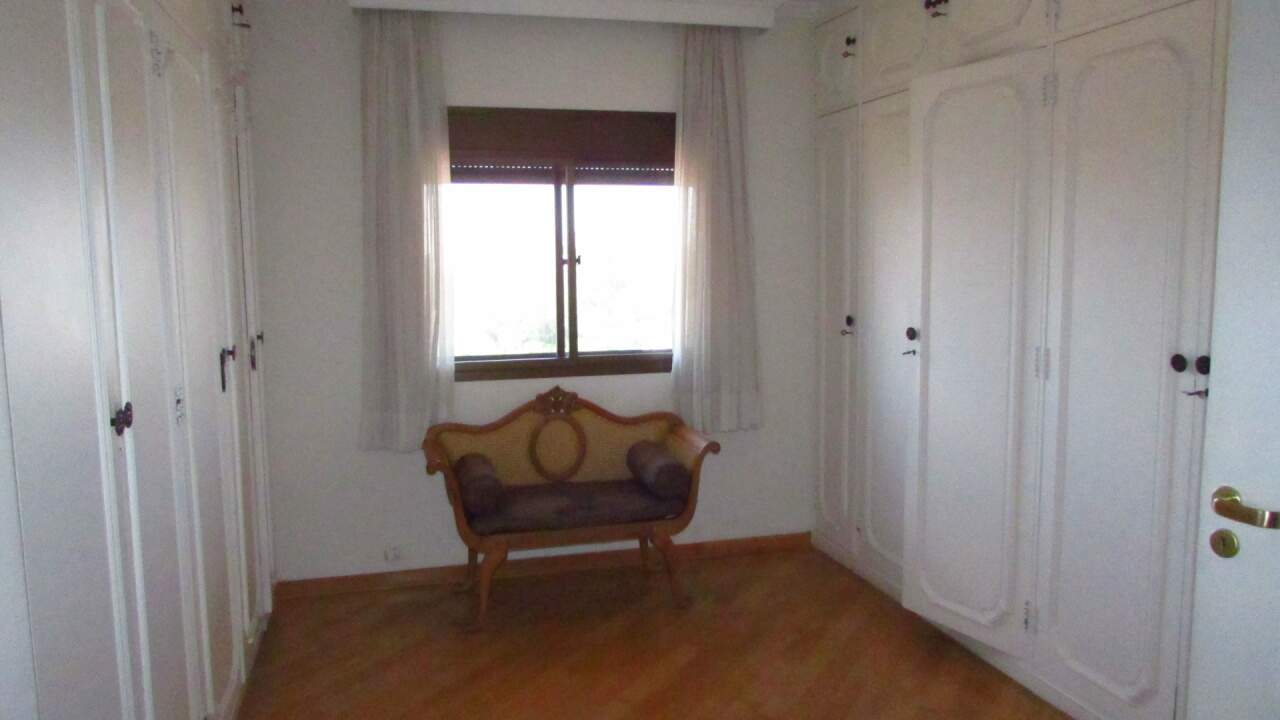 Apartamento à venda com 3 quartos, 226m² - Foto 10