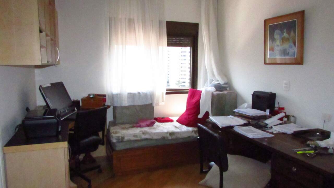 Apartamento à venda com 3 quartos, 226m² - Foto 23