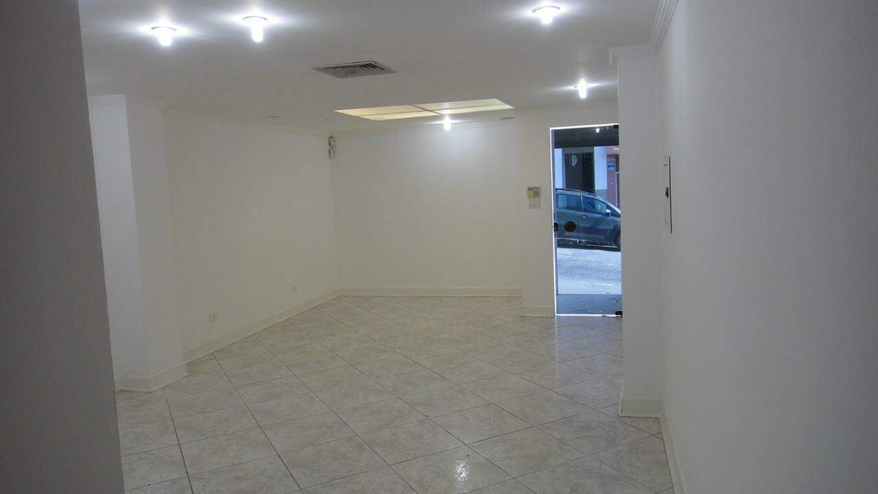 Sobrado à venda com 3 quartos, 100m² - Foto 2