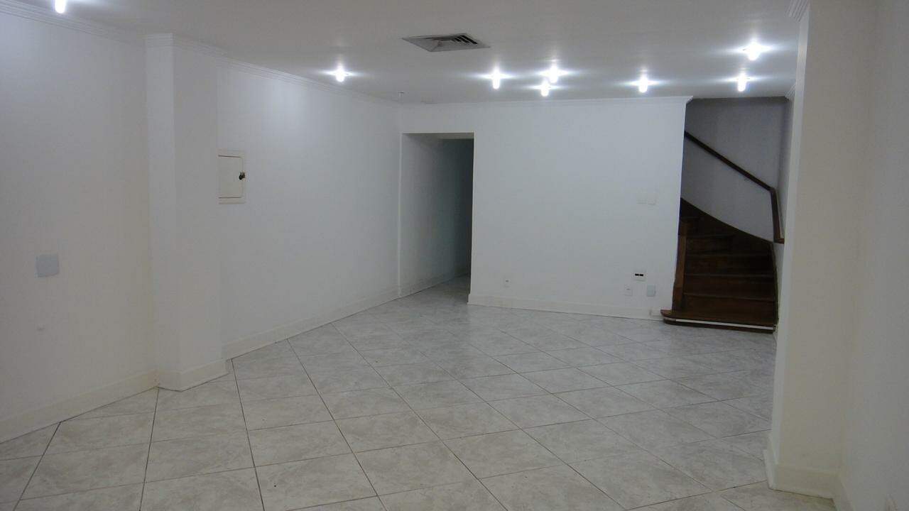 Sobrado à venda com 3 quartos, 100m² - Foto 1