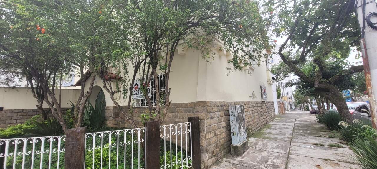 Sobrado à venda com 4 quartos, 264m² - Foto 2