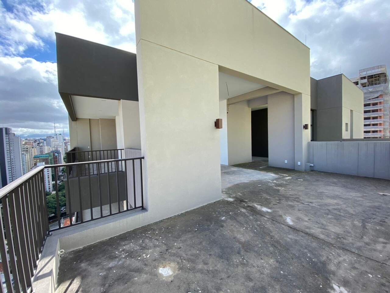 Apartamento à venda com 3 quartos, 174m² - Foto 7