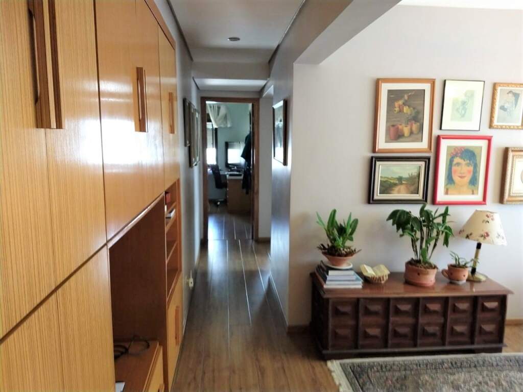 Apartamento à venda com 3 quartos, 170m² - Foto 3