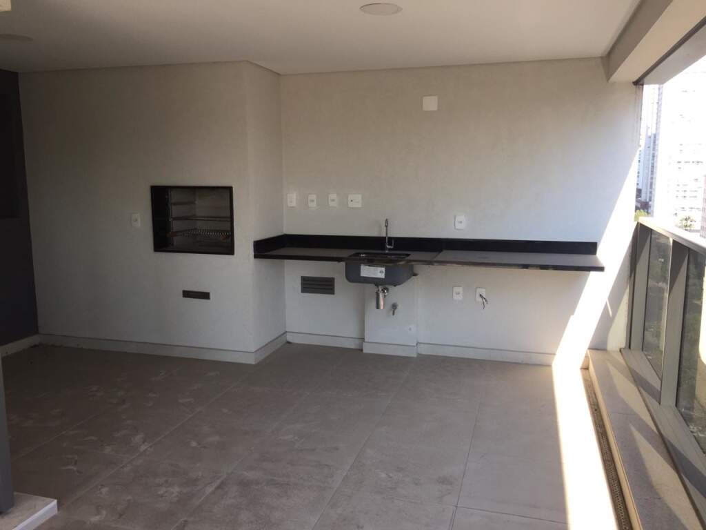 Apartamento à venda com 3 quartos, 192m² - Foto 11