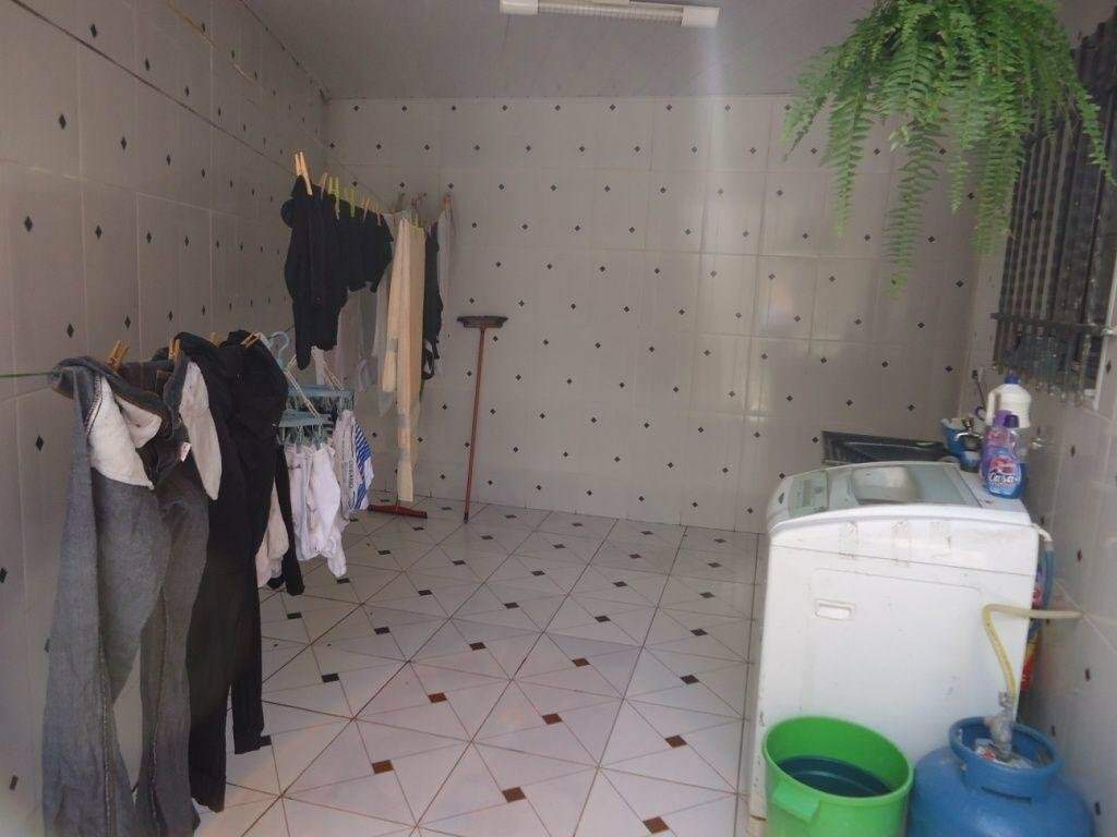 Sobrado à venda com 3 quartos, 120m² - Foto 4