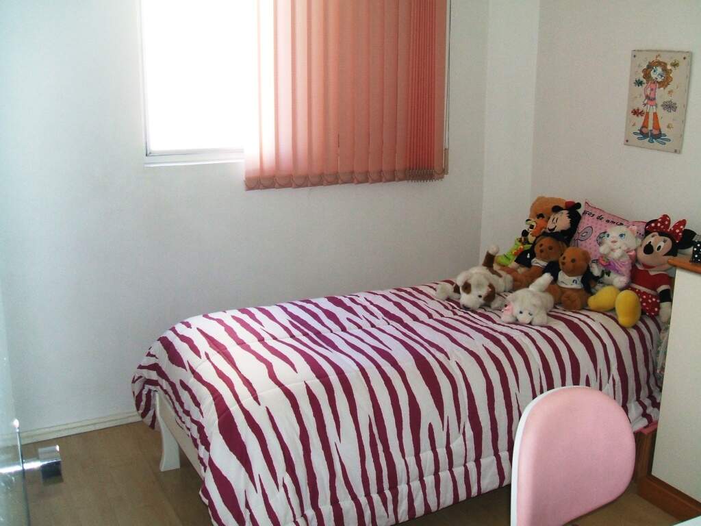 Apartamento à venda com 3 quartos, 90m² - Foto 2