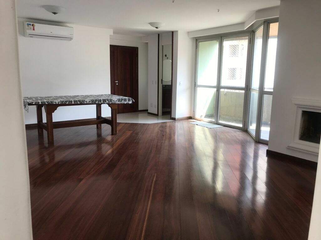 Apartamento à venda com 4 quartos, 157m² - Foto 4