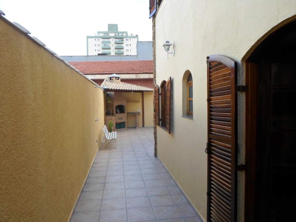 Sobrado à venda com 3 quartos, 254m² - Foto 4