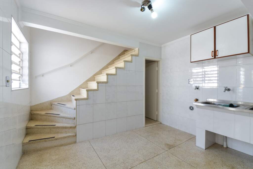 Sobrado à venda com 3 quartos, 200m² - Foto 29