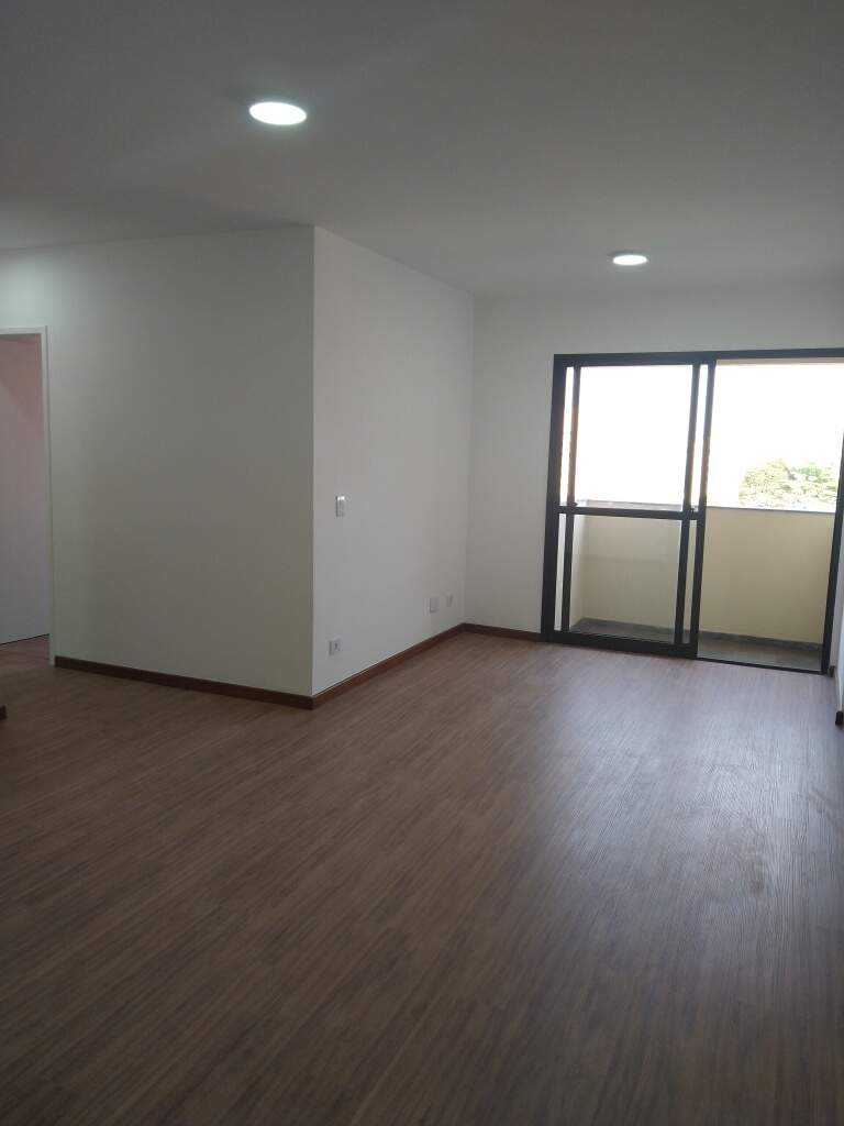 Apartamento à venda com 2 quartos, 67m² - Foto 3