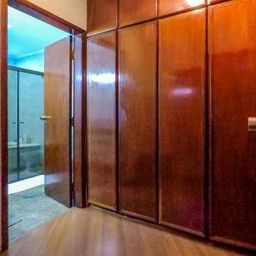 Sobrado à venda com 4 quartos, 300m² - Foto 14