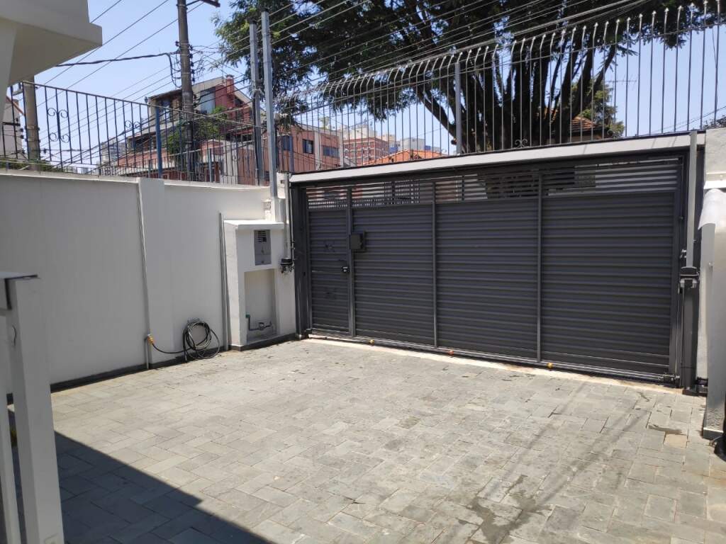 Sobrado à venda com 4 quartos, 250m² - Foto 28