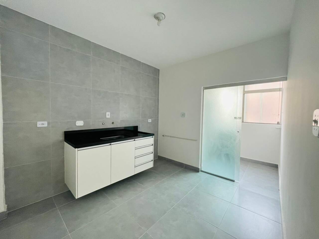 Apartamento à venda com 2 quartos, 72m² - Foto 3