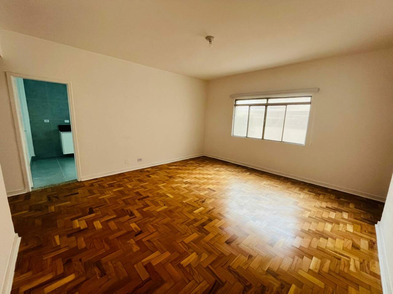 Apartamento à venda com 2 quartos, 72m² - Foto 4