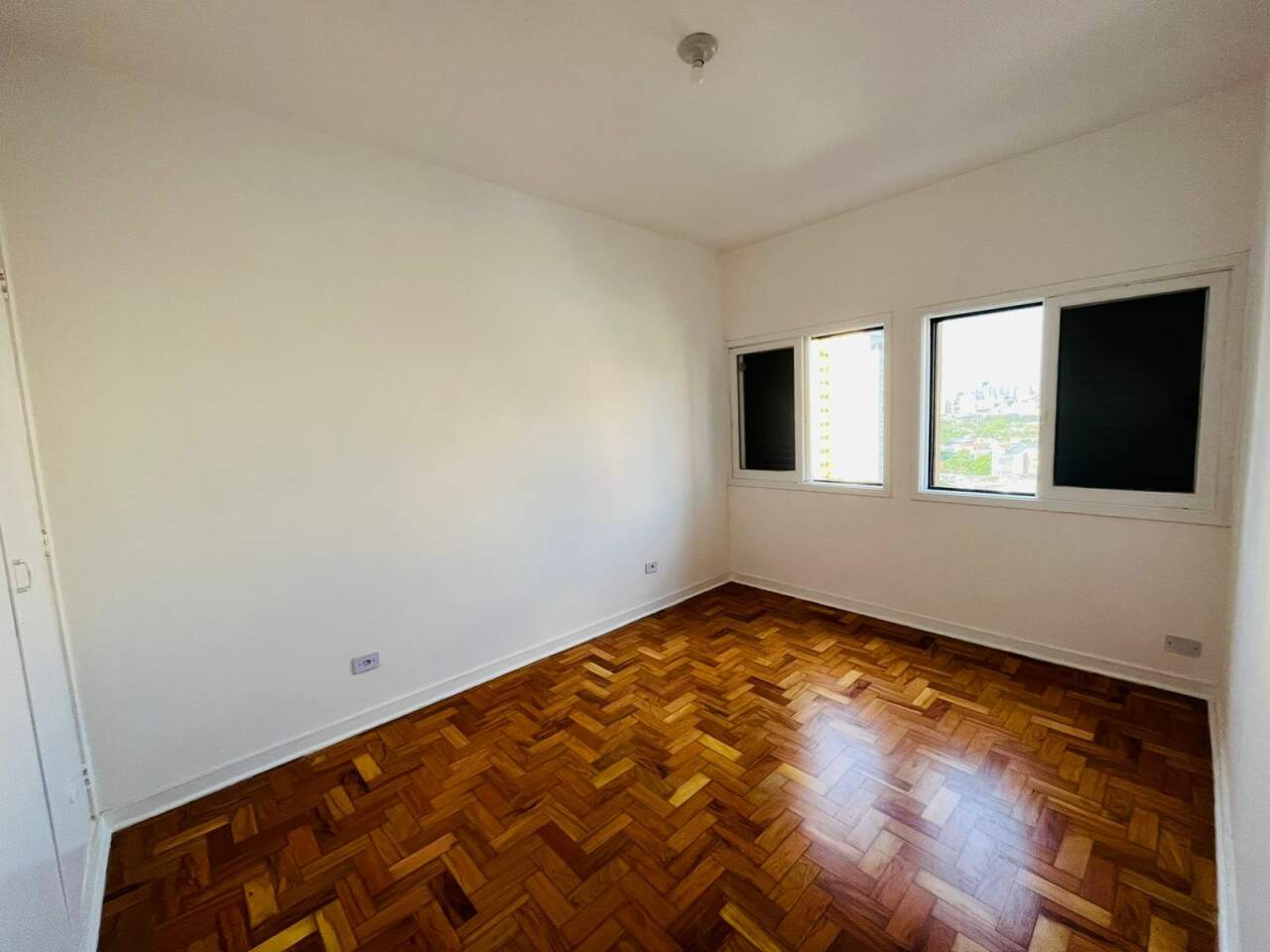 Apartamento à venda com 2 quartos, 72m² - Foto 10