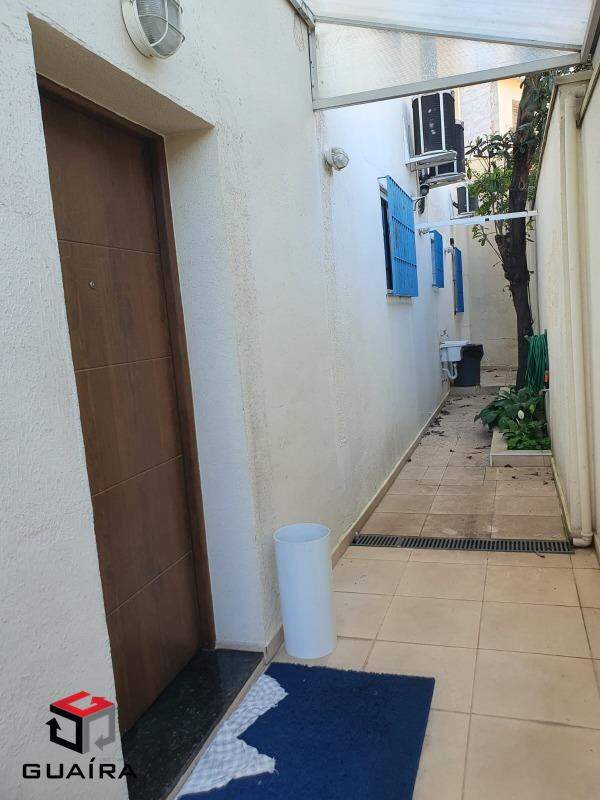 Sobrado à venda com 5 quartos, 200m² - Foto 18