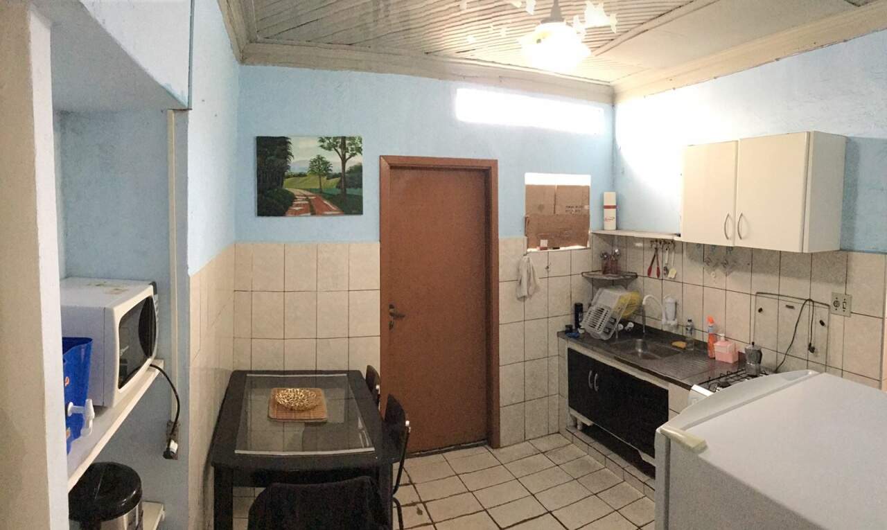 Casa à venda com 3 quartos, 200m² - Foto 3