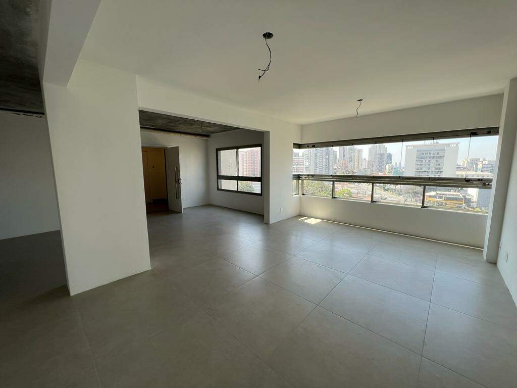 Apartamento à venda com 3 quartos, 113m² - Foto 1