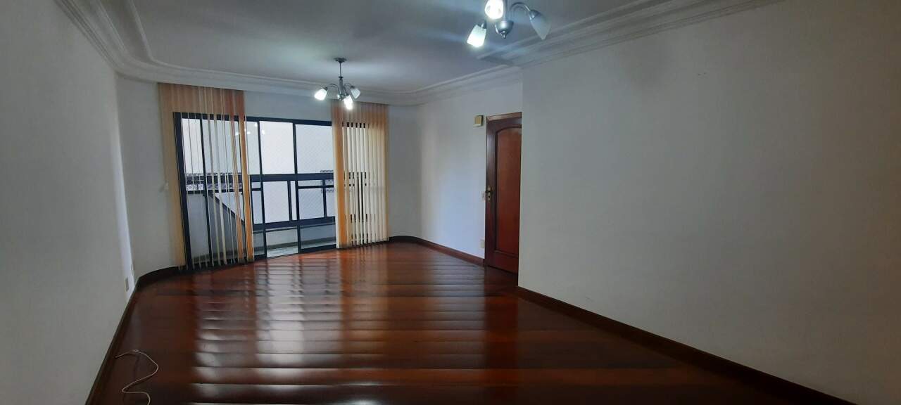 Apartamento à venda com 3 quartos, 117m² - Foto 1